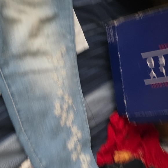 Vintage America Light Blue Jeans with White Embroidery - Picture 4 of 7